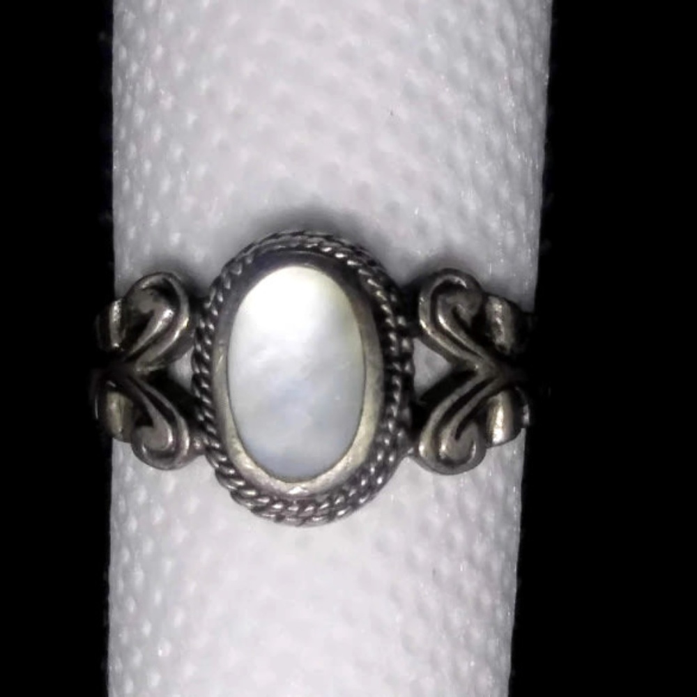 Art Deco Ring Made of Sterling Silver Moonstone